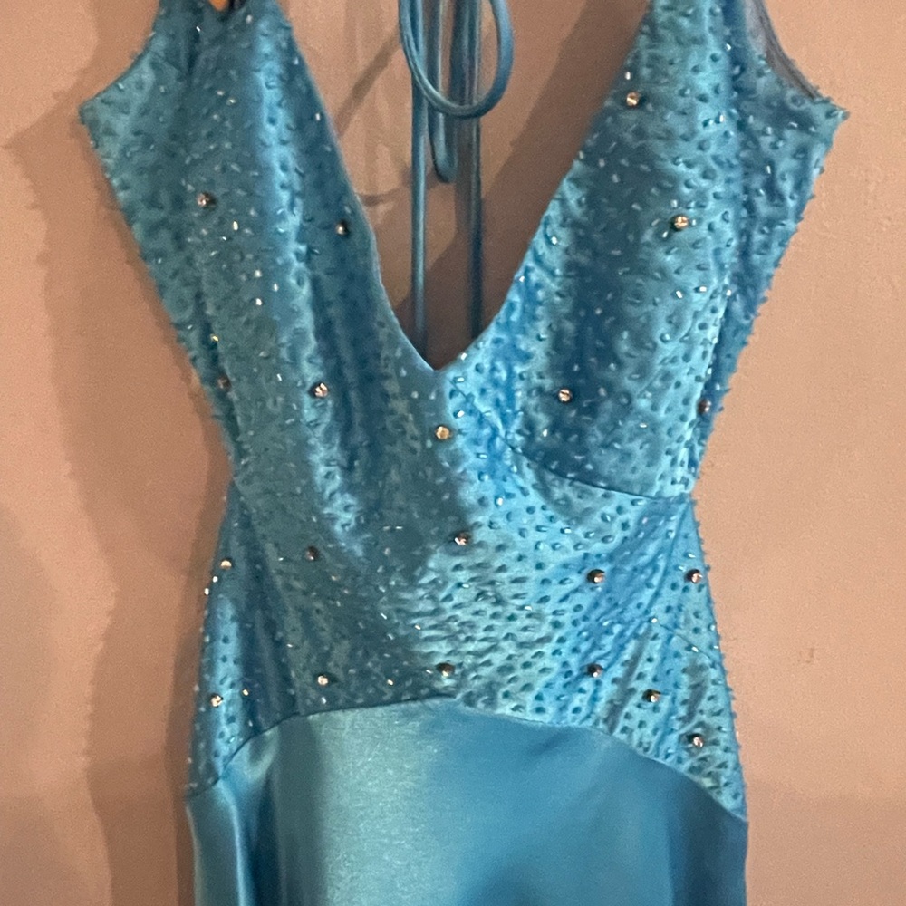 Beautiful turquoise prom dress. Cache. Size 5-6